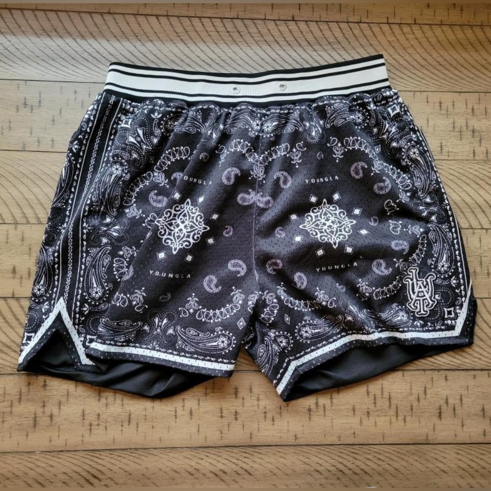 YoungLA 132 Infamous Black Bandana Shorts Large